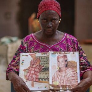 afrikada buyuyen tehlike cilt beyazlatma urunleri halk sagligini tehdit ediyor ten rengini acmaya calisan kadinlar kanser oluyor wk7mPnXM