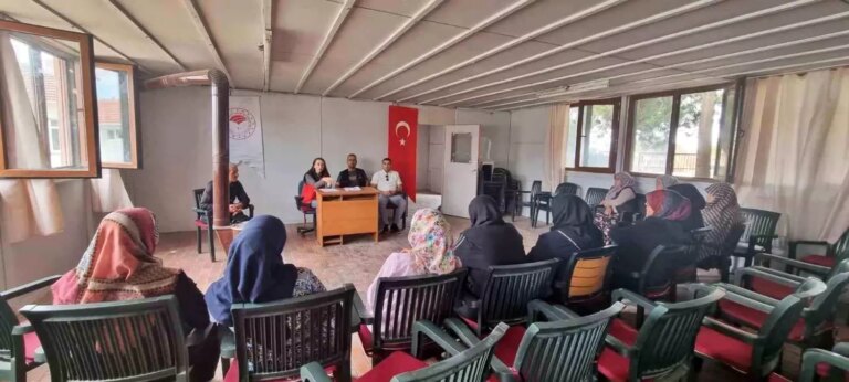 aslanapada cilek uretimi egitimi DKLx5hw1