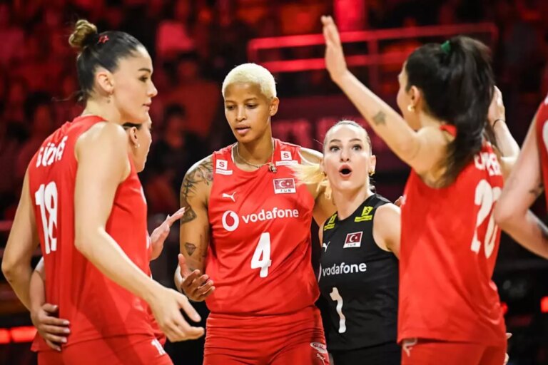 yine ayni tarife kanadayi da maglup eden filenin sultanlari grubunu lider tamamladi 5Y3Tggix