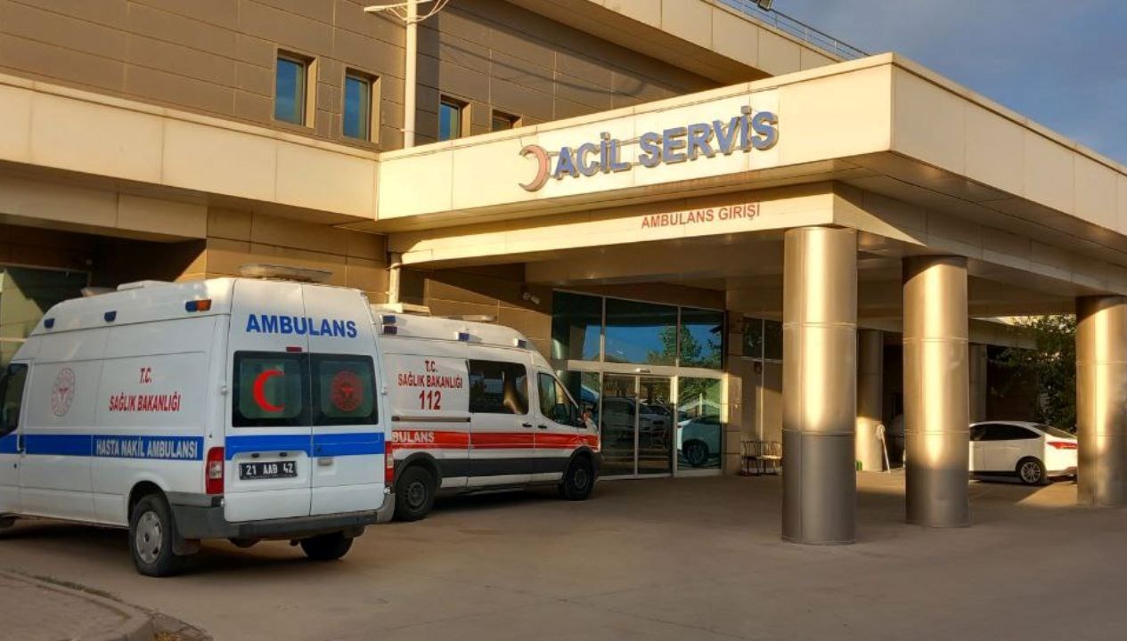 diyarbakirda kamyonetin altinda kalan bebek yasamini yitirdi kaDgWdDF