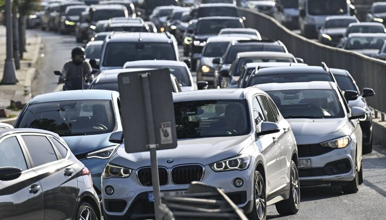 istanbul trafiginde son durum yollar doldu tasti S9assEry