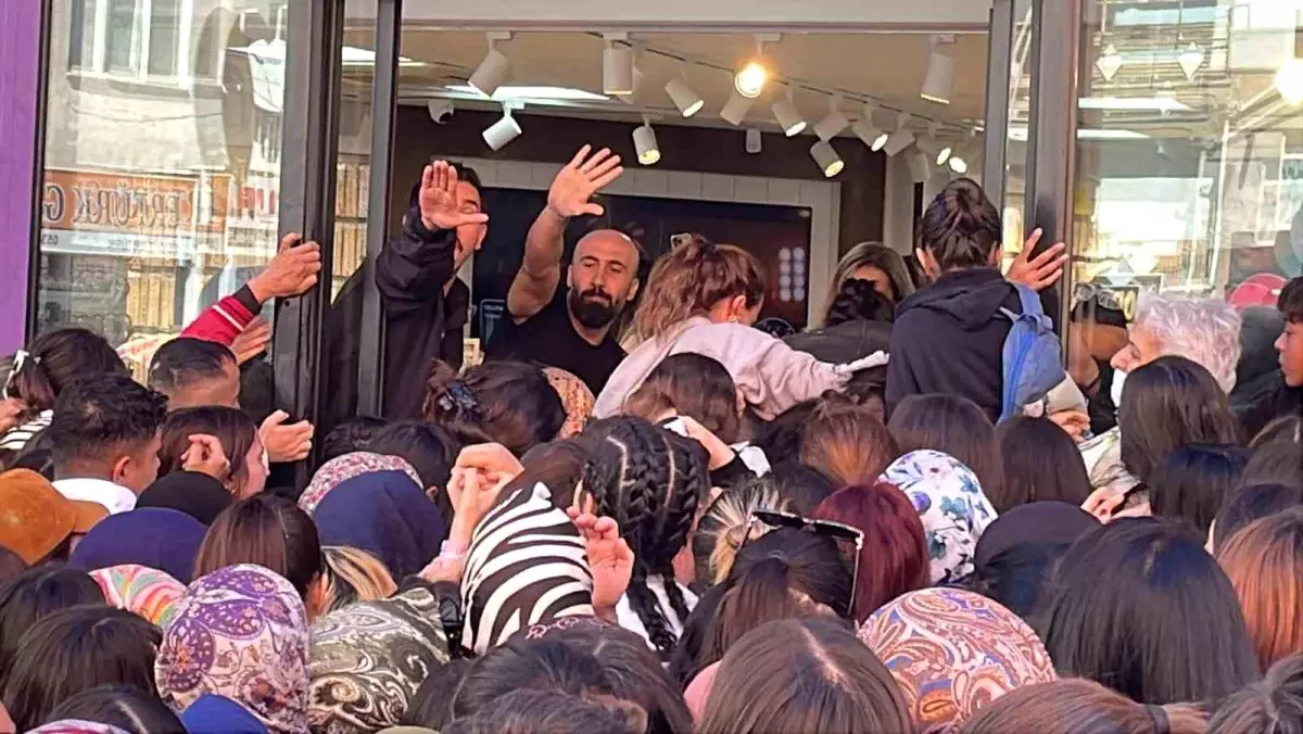 karamanda acilista izdiham ysvnpGuU