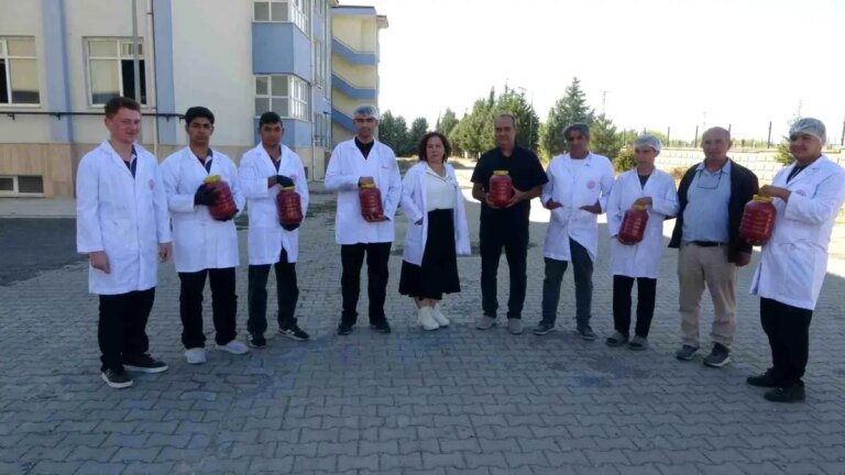 meslek lisesinden 1 ton salca KBx1aJLN