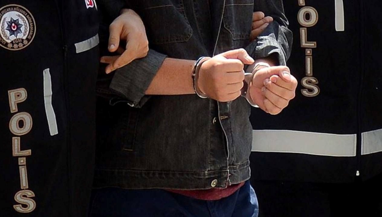 otobusteuyusturucuyla yakalandi tutuklandi vxB2BKHi