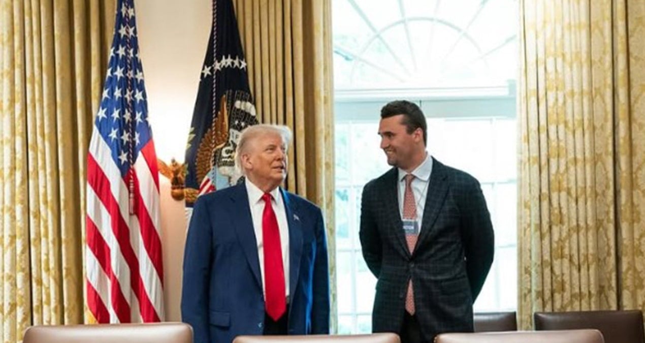 trumptan oldurulen charlie kirke ozgurluk madalyasi sKdNBfOC