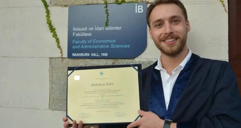 tutuklanan ogrencinin yuksek lisans tezi teslim alinmadi wuVXg7SS