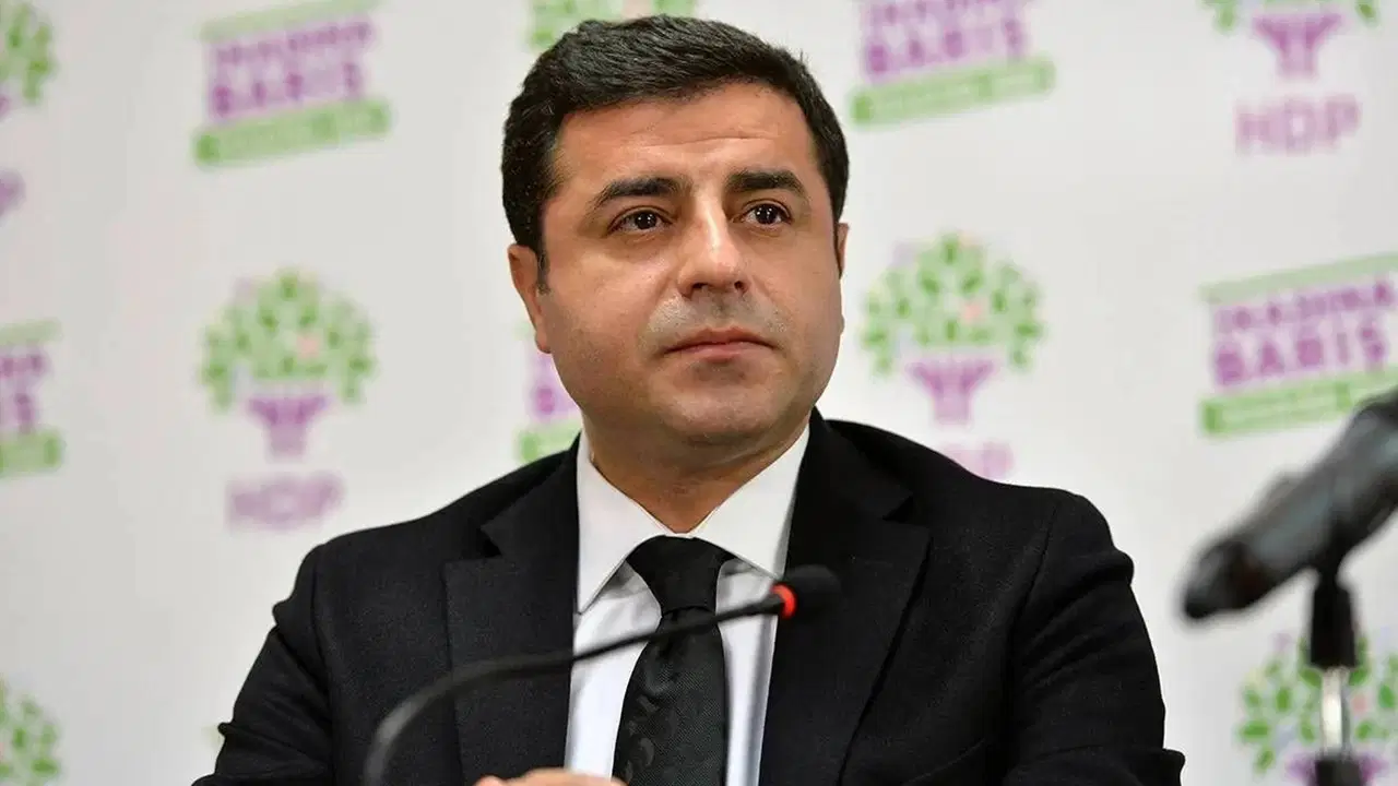 akpli vekilden carpici demirtas cikisi surece faydasi olur 6j3hACaM.jpg