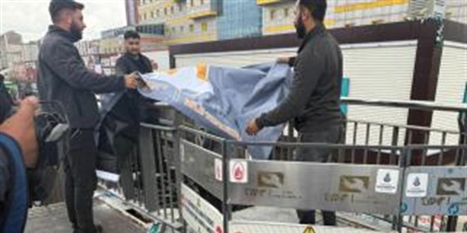 beylikduzunde ust gecitteki yuruyen merdivende yangin cikti 2AWb5rAj.jpg