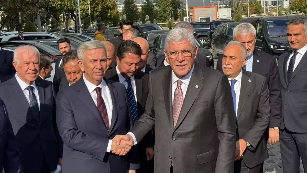 iyi parti genel baskani dervisoglu mansur yavasi ziyaret etti 739aFXLy.jpg