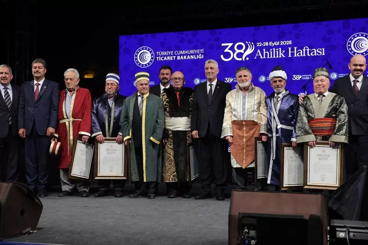 sakaryali supurge ustasi salim ozturke ahilik esnaf berati bIOJZ7pu