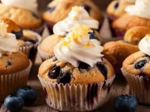 Cay saatlerine ozel nefis tarif yaban mersinli muffin nasil yapilir fgsOLWN1